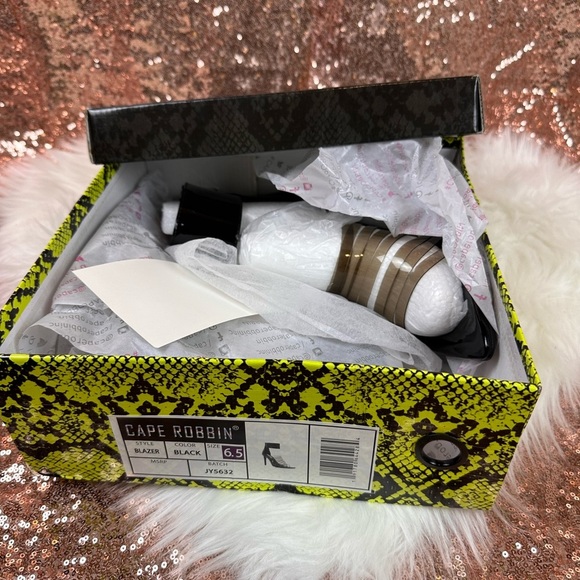 Size 6.5, Cape Robbin Black Strappy Heels with Ankle strap - Picture 4 of 4